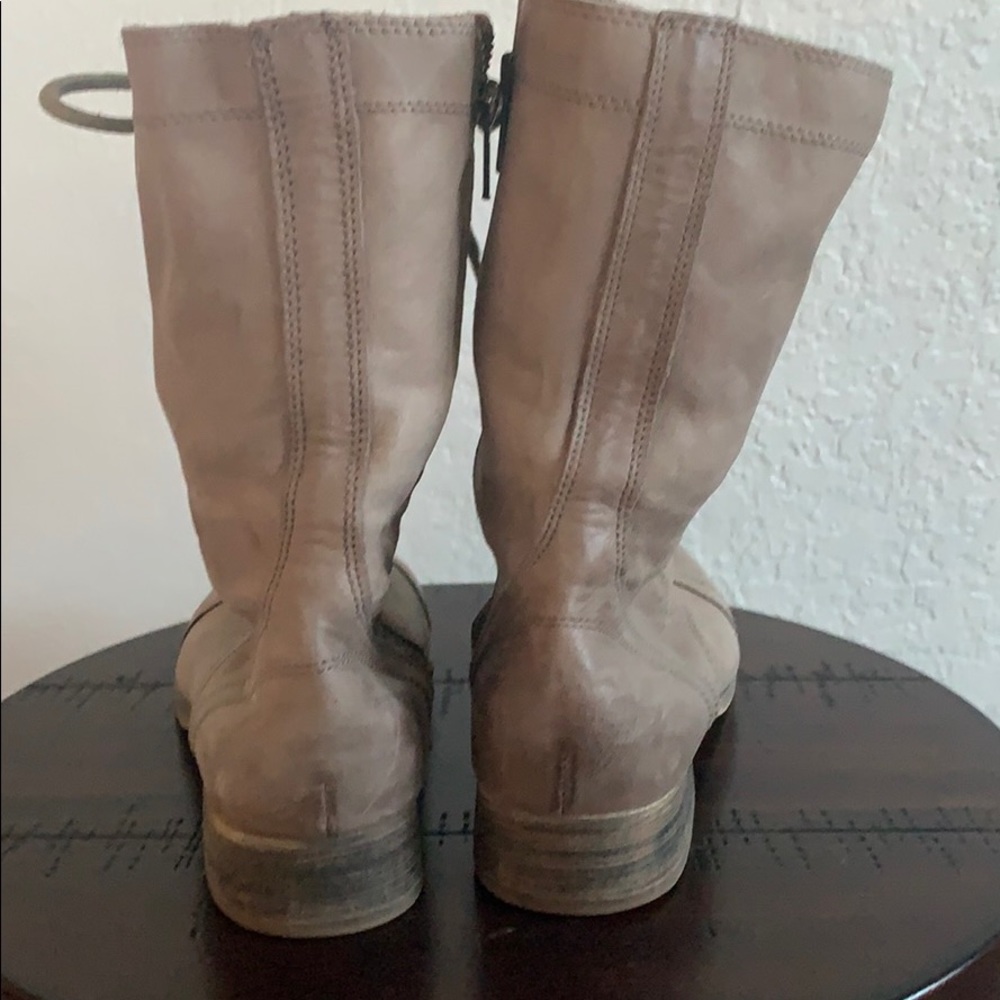 Combat boots
